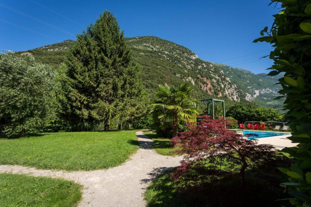 Hotel Due Laghi Padergnone Exterior foto